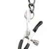La marque Easytoys Fetish Collection propose un ensemble BDSM en faux cuir et métal permettant de s'adonner aux jeux de soumission et de domination. Il est composé d'un collier Fetish, relié à des pinces à mamelons par des chaines, et d'une laisse avec attache rapide.