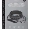 La marque Easytoys Fetish Collection propose un ensemble BDSM en faux cuir et métal permettant de s'adonner aux jeux de soumission et de domination. Il est composé d'un collier Fetish, relié à des pinces à mamelons par des chaines, et d'une laisse avec attache rapide.