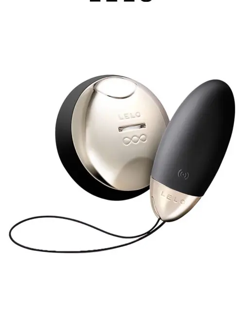 La marque Lelo propose le l’œuf vibrant télécommandé Lyla 2 (couleur noir), un luxueux sextoy rechargeable permettant de se faire plaisir en solo ou en couple, chez soi ou non en toute discrétion.