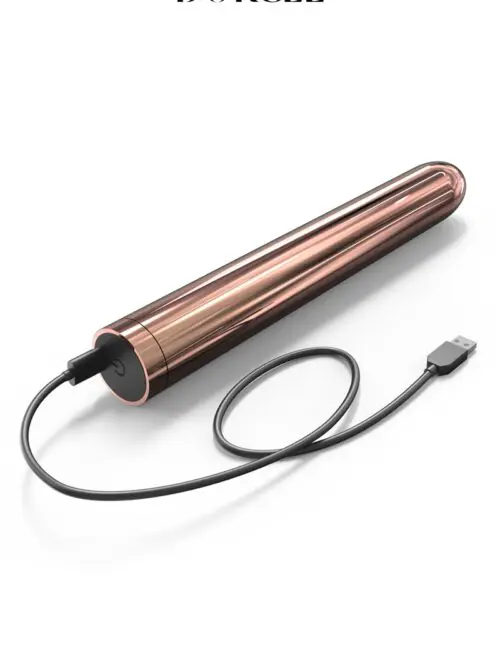 Doté d'un design lisse et épuré, avec un coloris rose gold très girly, le vibro Pink Lady 2.0 de Dorcel est un sextoy moderne, rechargeable et ultra puissant, doté de 10 modes de vibrations différents.