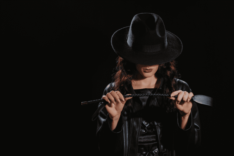 Comment Être un Bon Dominant BDSM