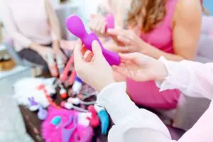 Découvrez comment choisir le sextoy connecté parfait pour vous et votre partenaire. Guide complet avec conseils et recommandations produits par Liberté Sensuelle.