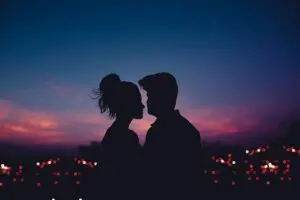Découvrez 5 Villes pour un Week-end en Amoureux avec Liberté Sensuelle